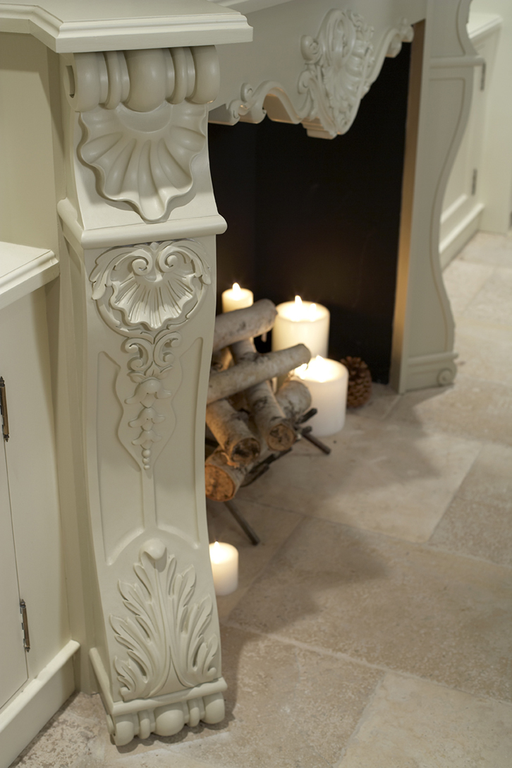 Three-piece carving. 